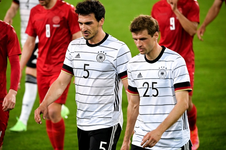 比埃尔霍夫：穆勒和胡梅尔斯与德国队合作很好，他们会继续留队