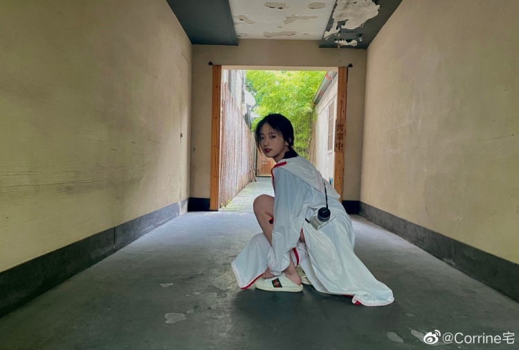 pubg美女解说宅宅还不给我点赞你想点什么外卖吗