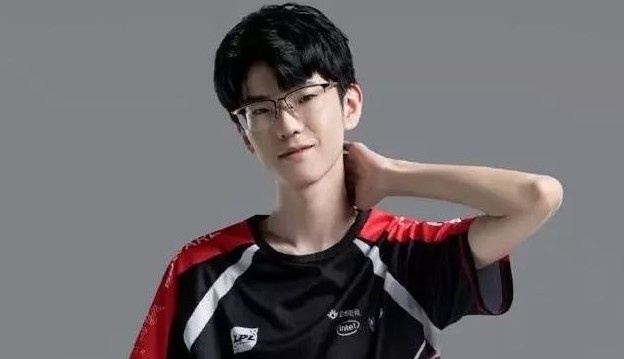 毫不懈怠edgjiejie韩服排位9连胜盲僧皎月兰博战绩颇丰