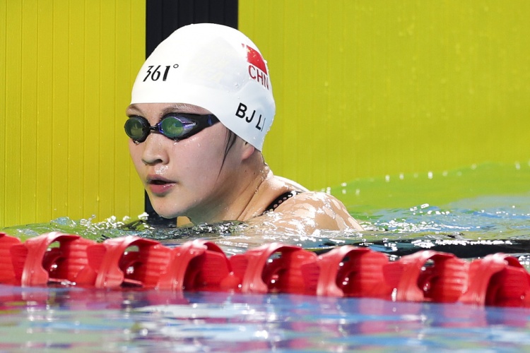直播吧7月26日讯 女子400米自由泳决赛,中国选手李冰洁摘得铜牌,中国
