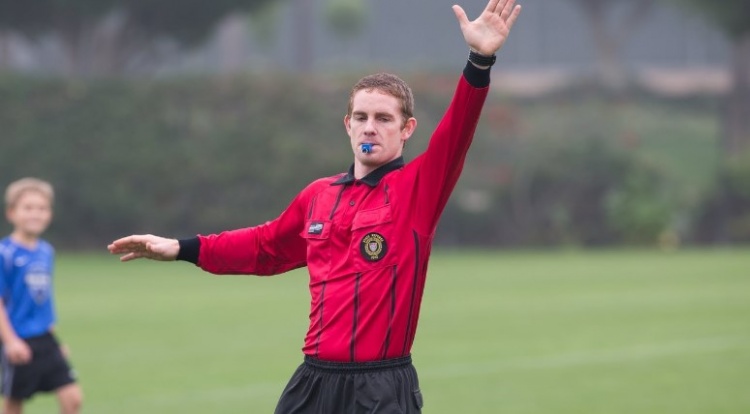 新游足球裁判模拟器refereesimulator现已上架steam