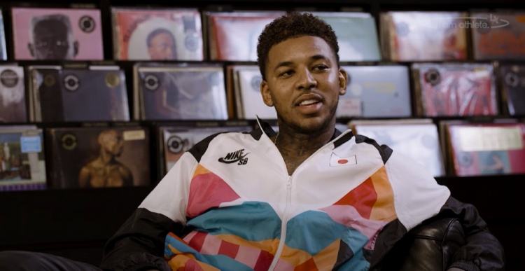 尼克杨谈与科比回忆他让我们把自己的科比球鞋脱下来