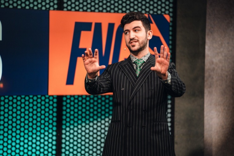 fnc主教练yamato如何让队伍走出困局专注于下一场比赛