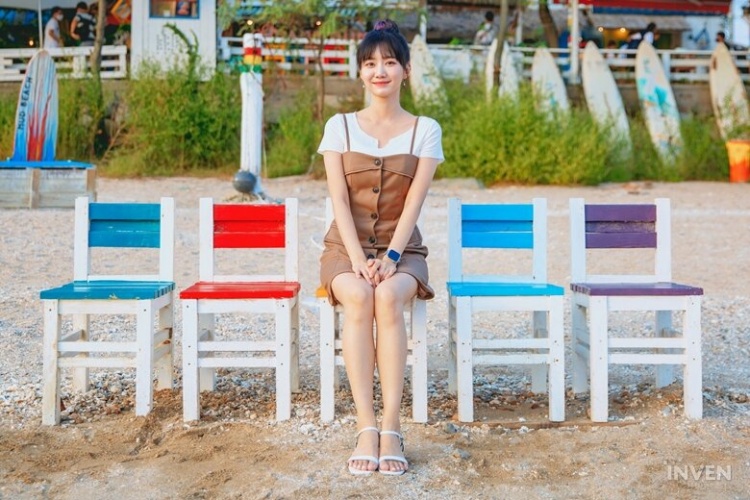 lck女主持尹秀彬旅游图集阳光正好微风不燥