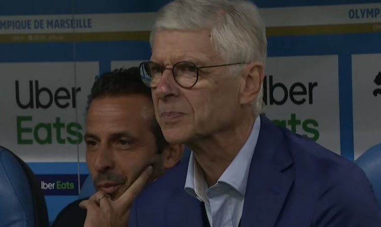 今日趣图：足坛首创门锋、门腰战术