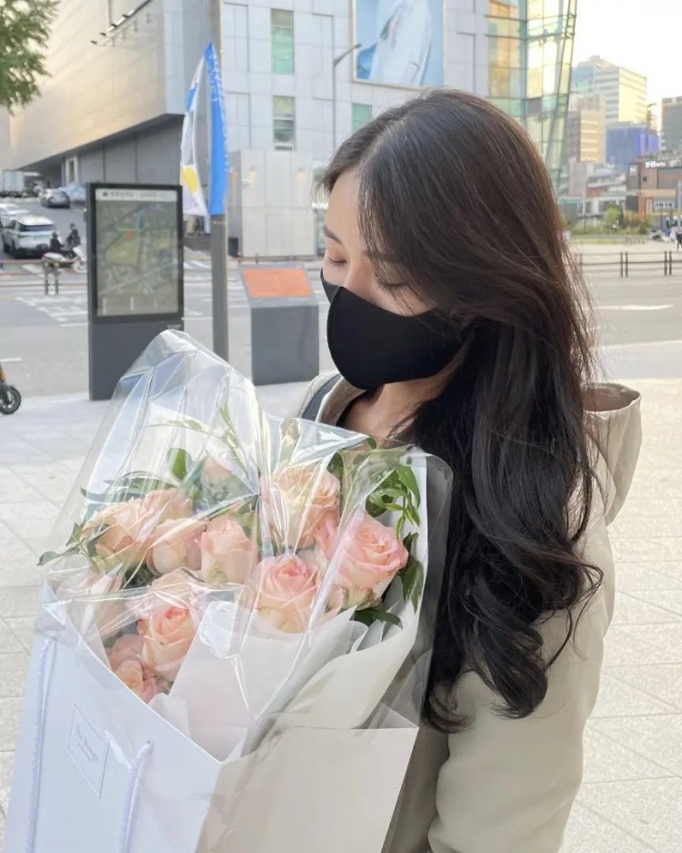 前rng名宿mata晒出与女友合照来自mata的狗粮