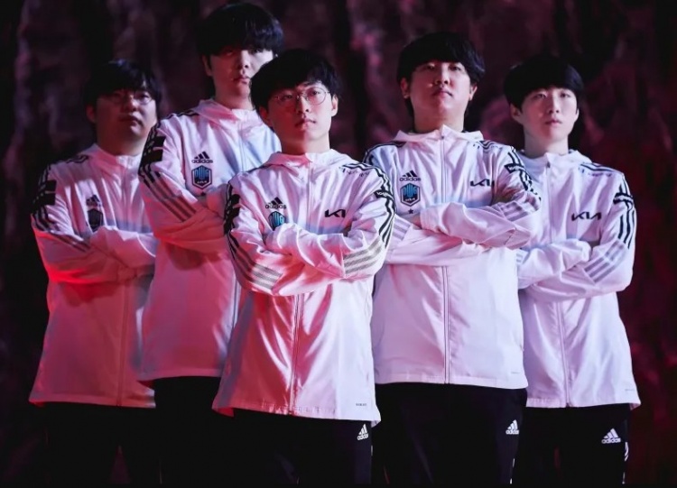 dk更新长文回怼ns某战队不要为逃避责任而说谎