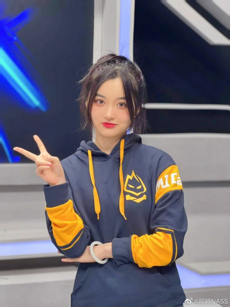 pcl解说阿颖晒照今日着实令人开心