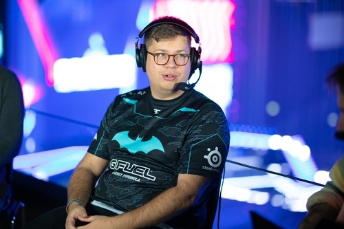 karrigan点评olof当你曾作为top1选手是很难甘心转型工具人的