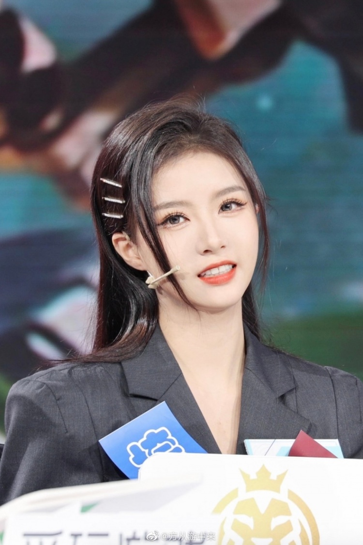 pel解说方游晒照我有一个朋友系列她叫拽姐小黑