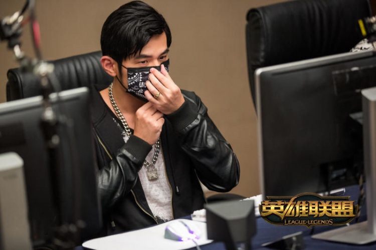 英雄联盟官方祝jteam战队老板周杰伦43岁生日快乐