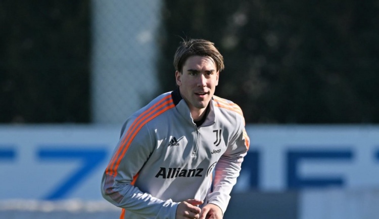 立刻投入工作0171弗拉霍维奇尤文首训图集出炉