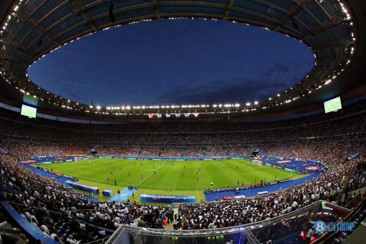 泰晤士报记者：欧足联应该调查决赛前场外发生的那些耻辱事件