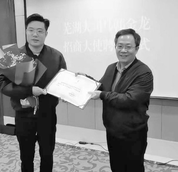 哪怕是像"芜湖大司马"韩金龙这样的流量大v,也感觉中国的元宇宙还在"