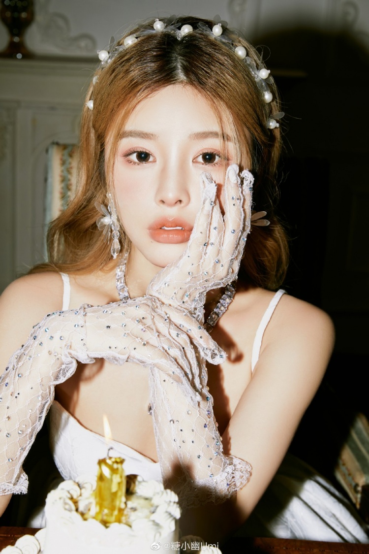 糖小幽晒生日照片生日主题照片甜妹御姐