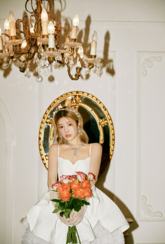 唐小幽姐妹们这个造型生日值得冲