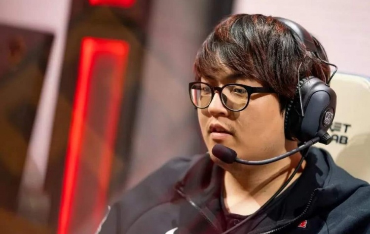 前s9冠军上单gimgoon确诊新冠后更博大家注意身体健康