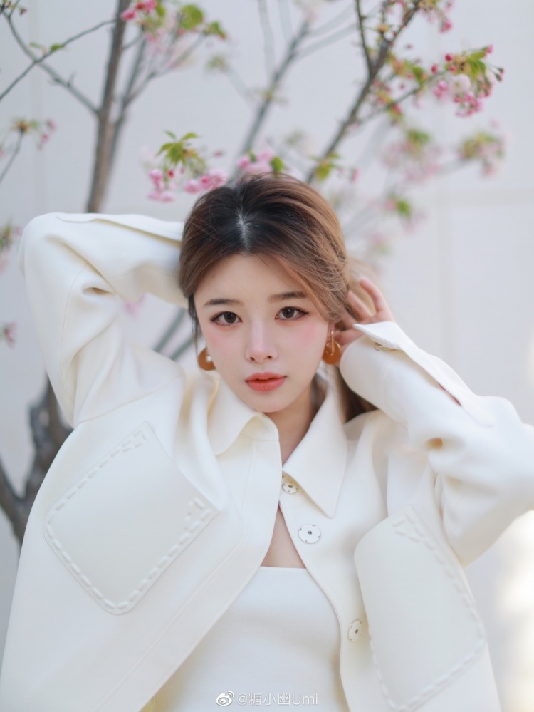 糖小幽微博晒照园林现代风