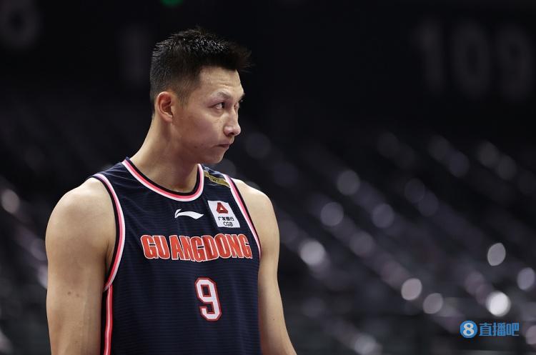 张庆鹏：“易建联”三个字带给中国篮球很多的期待 激励着很多人