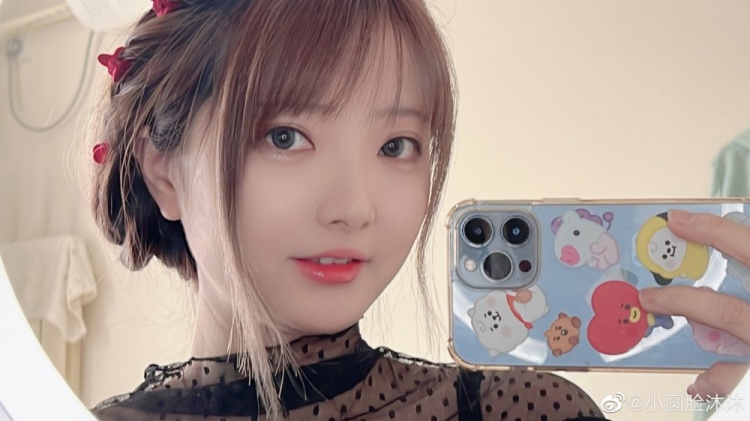 dota2解说沐沐晒照好吧真的还是有点圆