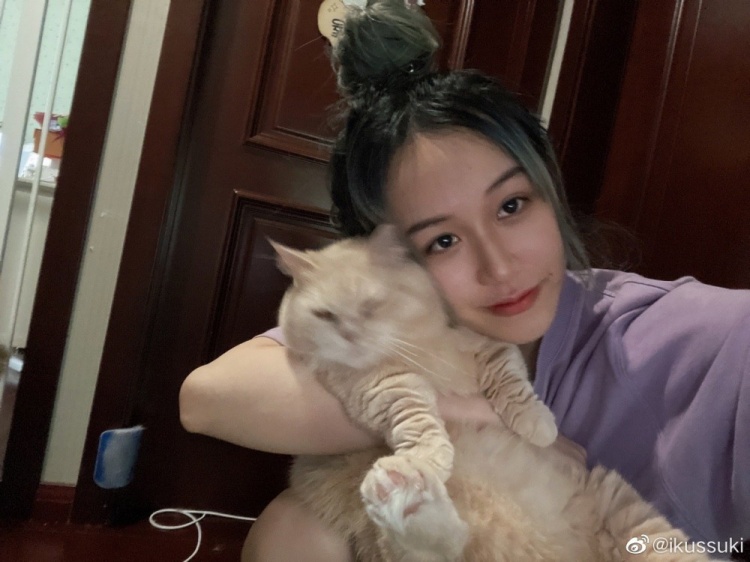 狼行前女友suki晒照宝子们五月快乐09