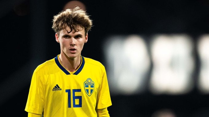 瑞典媒体：巴萨正在关注哈马比IF的18岁瑞典小将斯威德伯格