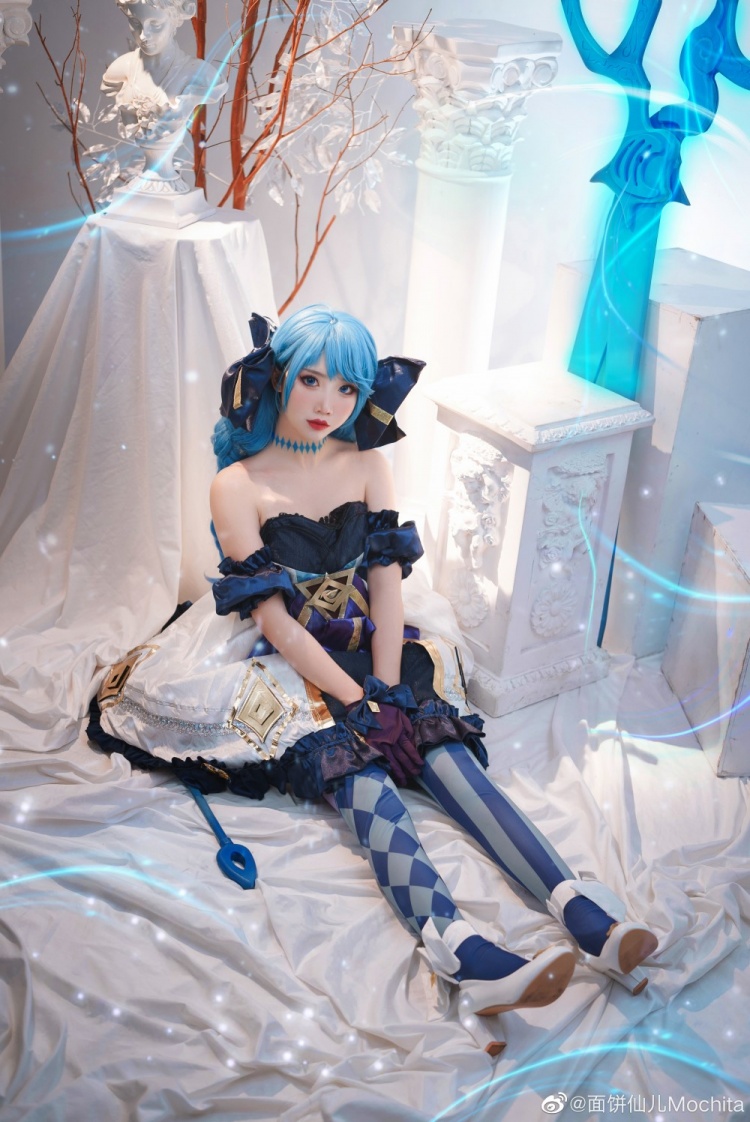 英雄联盟格温cosplay还只是个玩偶的时候我就很想上战场了