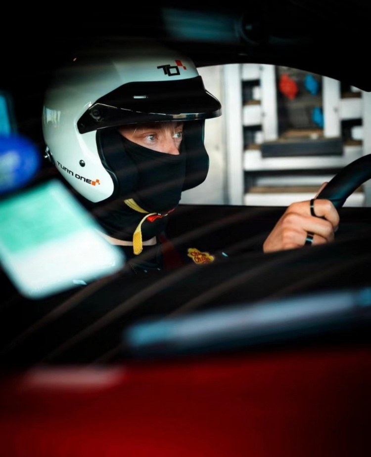 rekkles更新ins今天是赛车手