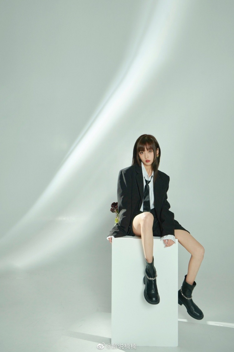 kgl解说楠楠晒照我与我周旋久宁做我