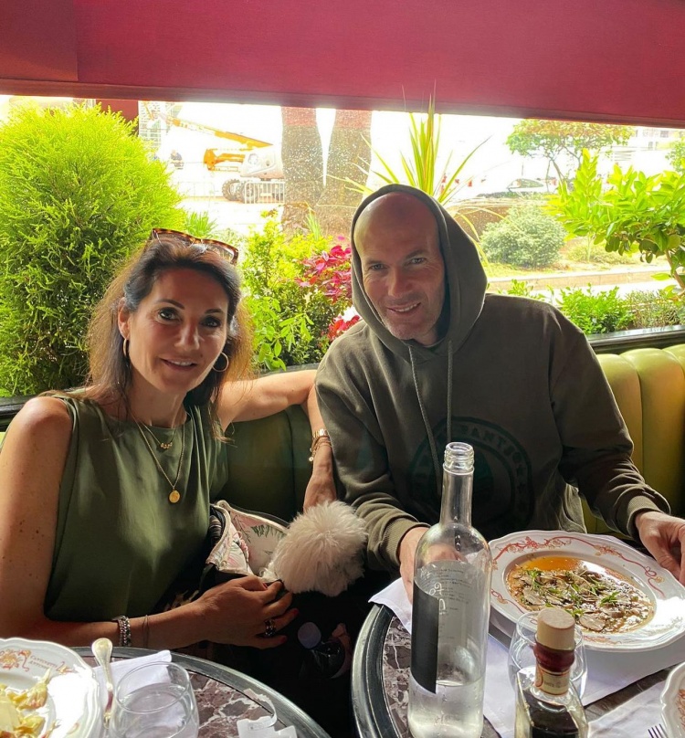 齐达内与妻子雷吉隆与女友瓦尔加