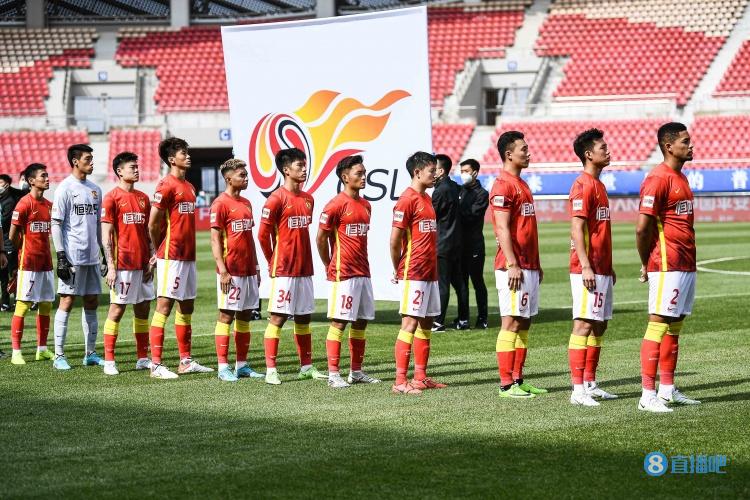 足球报谈广州队7轮不胜：剩余场次越来越少，留下的时间已不多