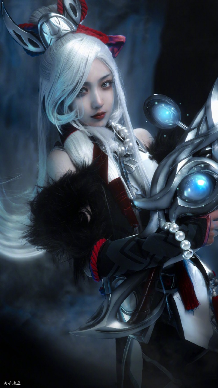 净雪之月凯特琳cosplay雪月降仪祓恶除魔