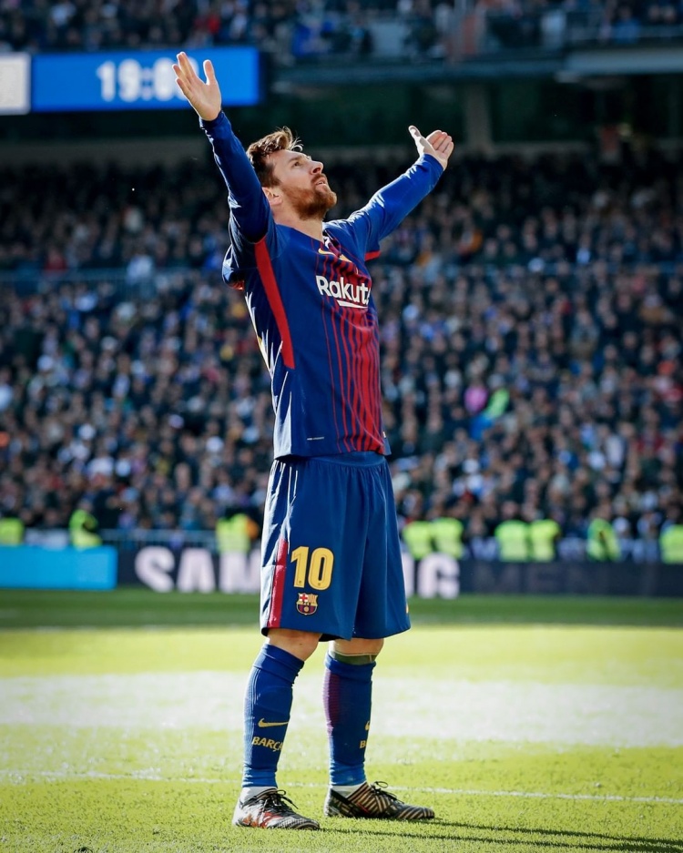 你的人生我曾见证巴萨为梅西庆生晒梅西在巴萨历年经典照片