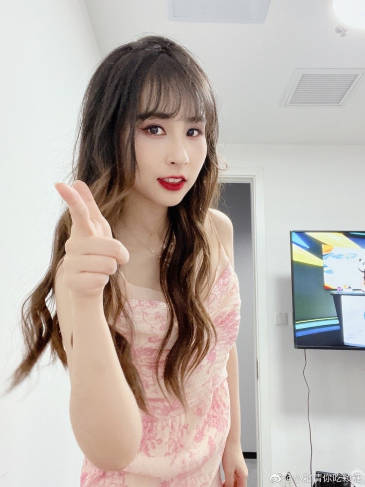 owl解说小霜恶毒女人与她的大红大紫扫地佣