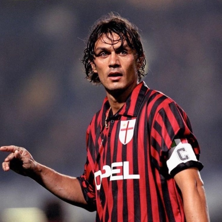 伟大的意大利左后卫祝马尔蒂尼54岁生日快乐