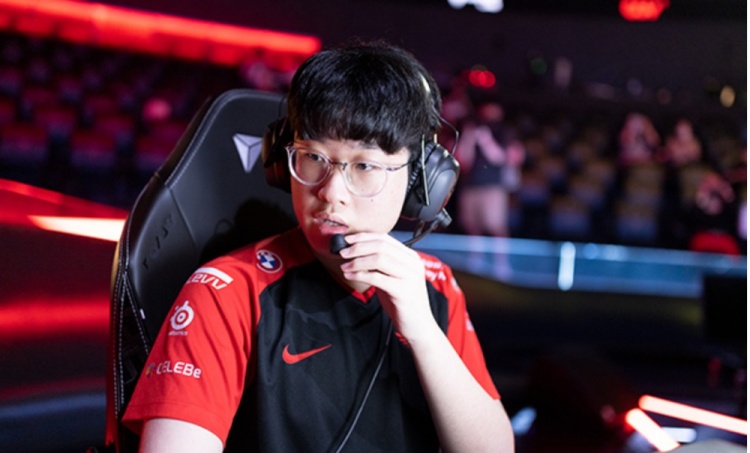 和多位ad选手并列pog榜单第一名的zeus选手表示自己也切身感受到下路