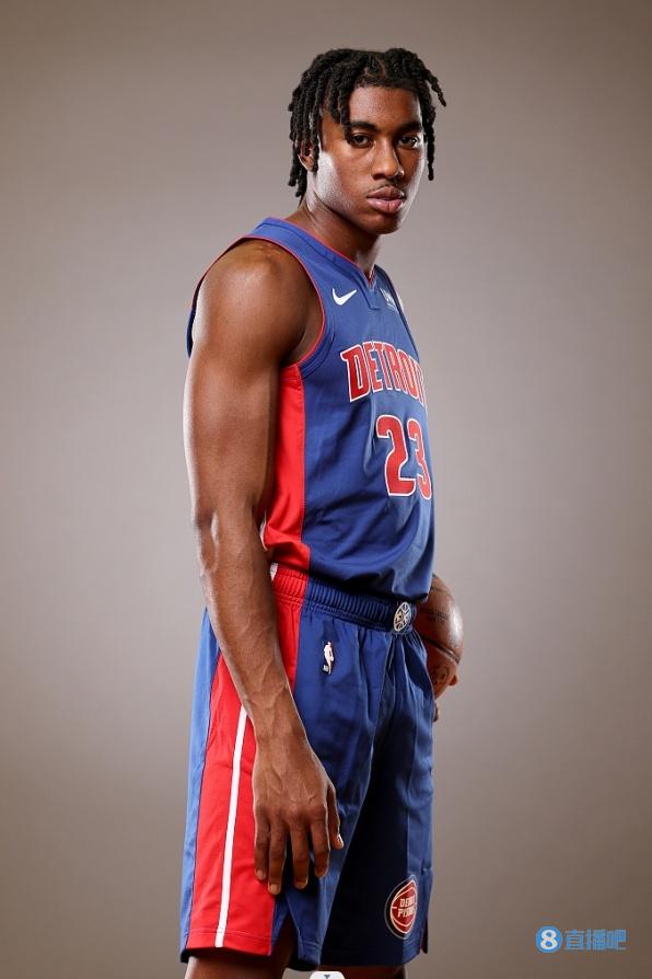 艾维:我们为限制对手的转换得分而自豪 在季前赛里就丢了很多分