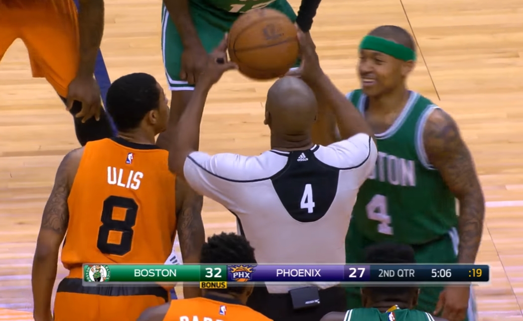 NBA规则详解库里跳球赢了诺阿，此事是否有蹊跷