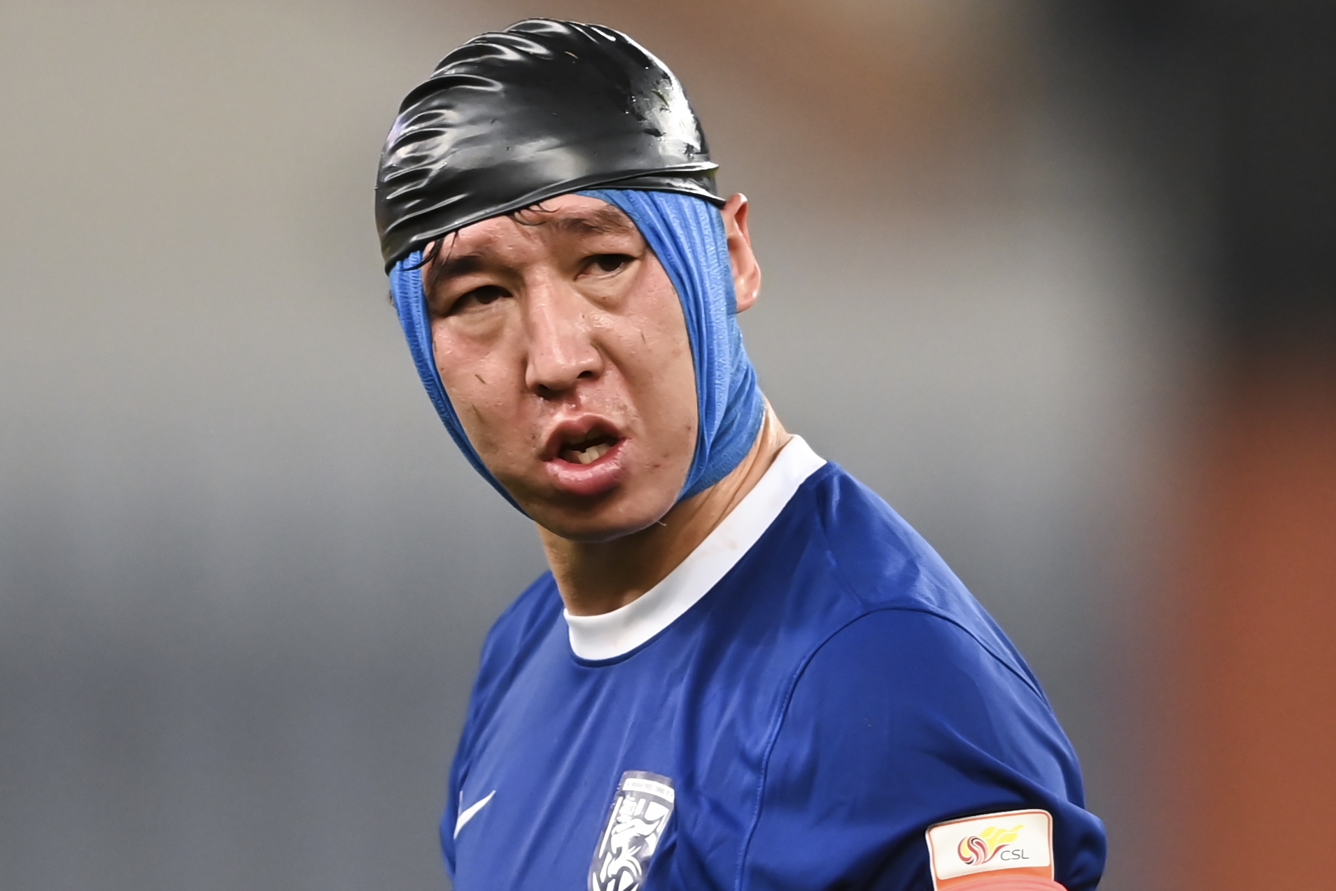 足坛图志任航化身球场悍匪冲天小辫尽显反差萌