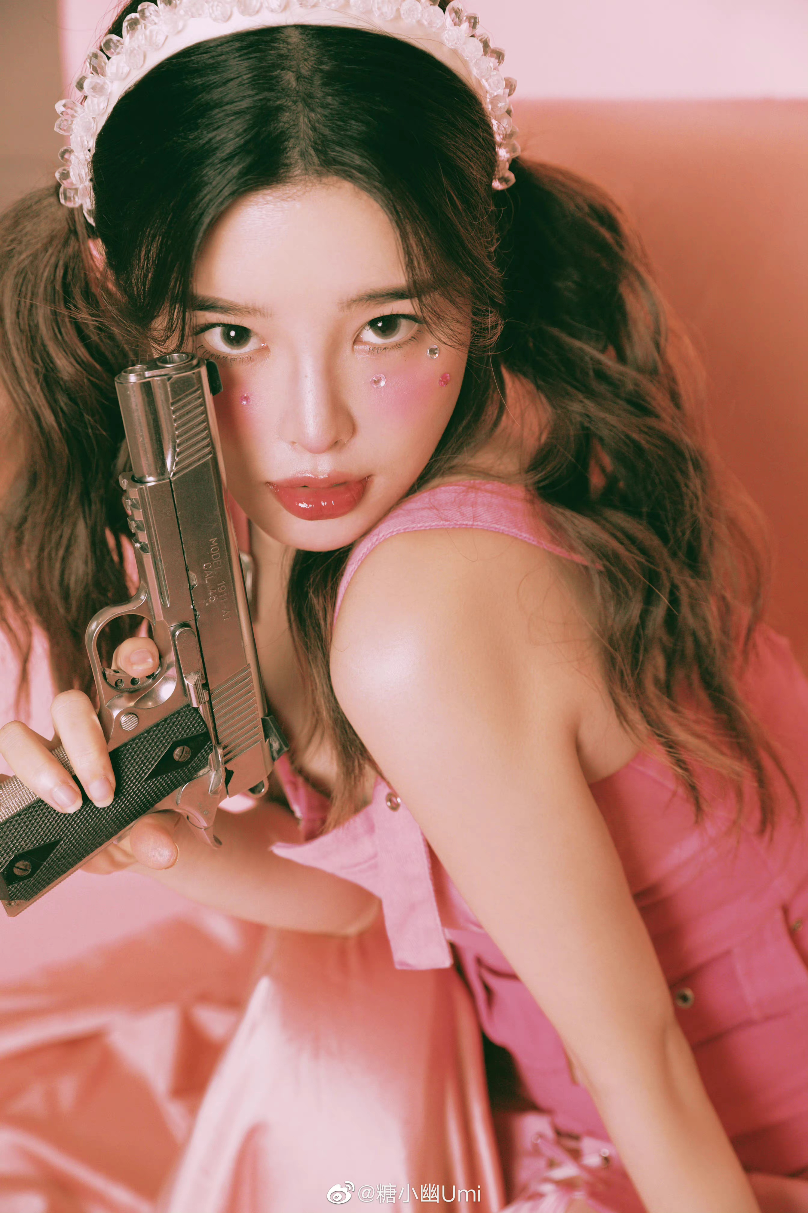 糖小幽晒照孕四月拍的y2k辣妹风格写真