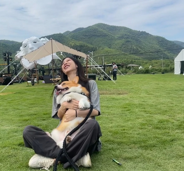 主持千寻小豆包晒照猜猜我今天cos什么