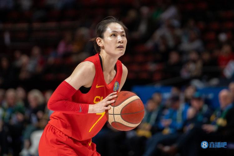 杨力维收到WNBA火花队两年合同邀约 后者看中了她的经验与能力