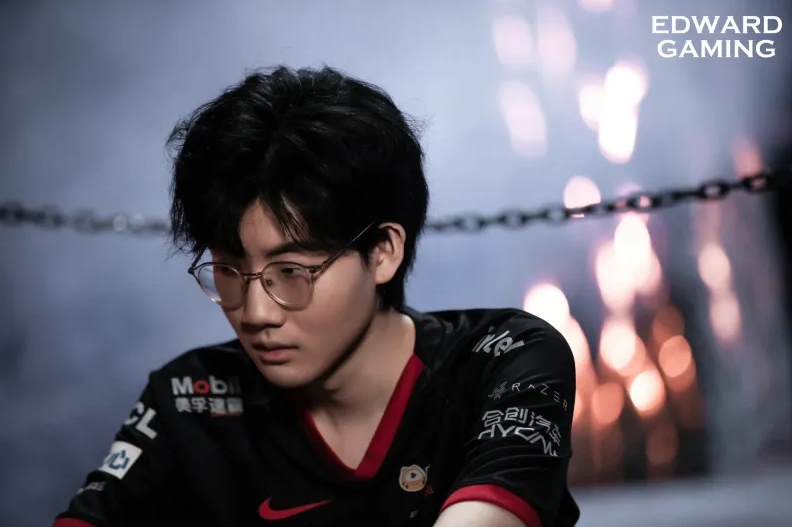 viper在采访中表示,"非常开心能够晋级本次全球总决赛,感觉有比去年