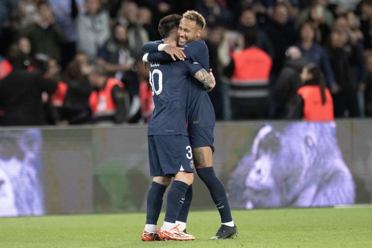 梅内是真爱！梅西连续三年FIFA最佳投票，第一顺位都是内马尔