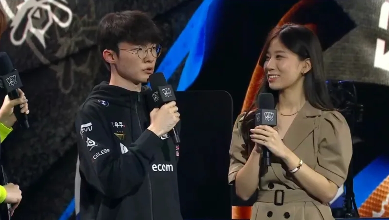 英文采访Faker：干净利落地获得首胜，我觉得很满意-直播吧