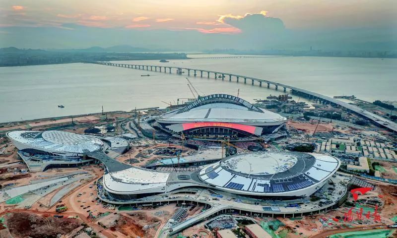 厦门白鹭体育场首次亮灯 将建成中国最大的单体体育馆！