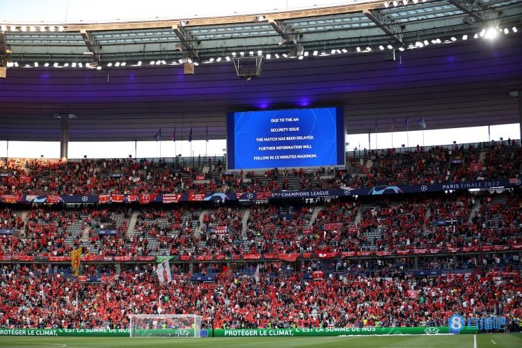 邮报：利物浦旧将与2000余球迷联合，就欧冠决赛事件起诉欧足联