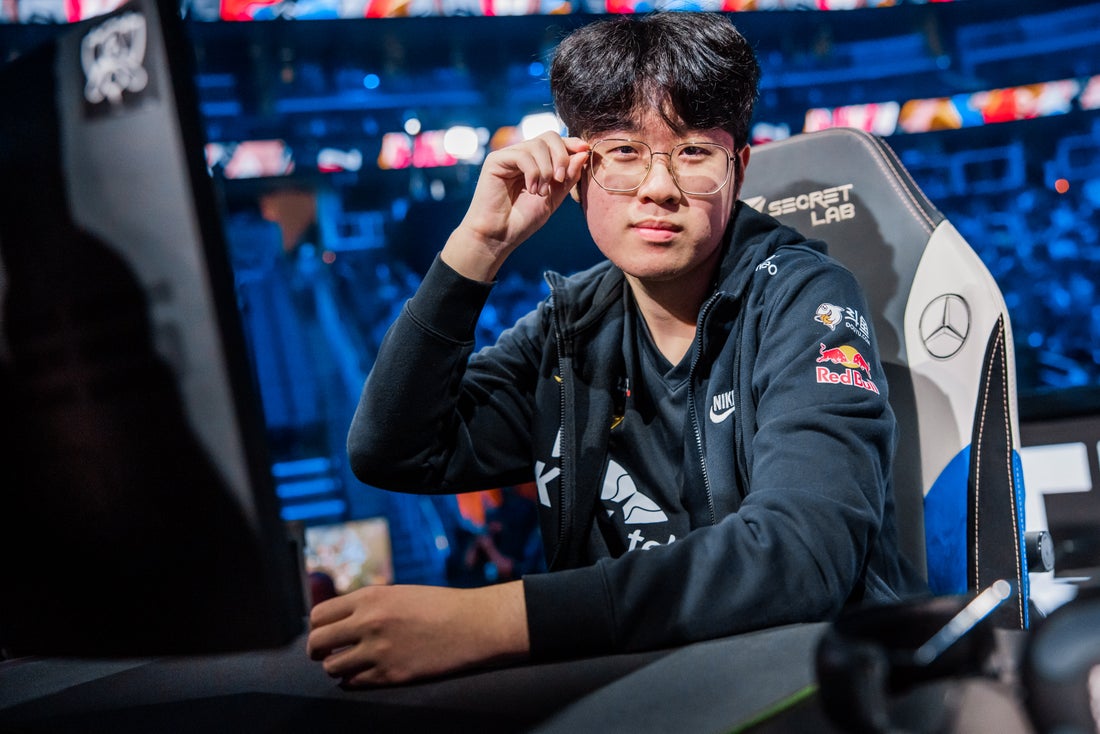 t1俱乐部ceo:zeus正在休息备战周日决赛 只是感冒-直播吧