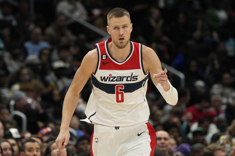 Woj：奇才仍希望与绿军完成波津交易快船被踢掉