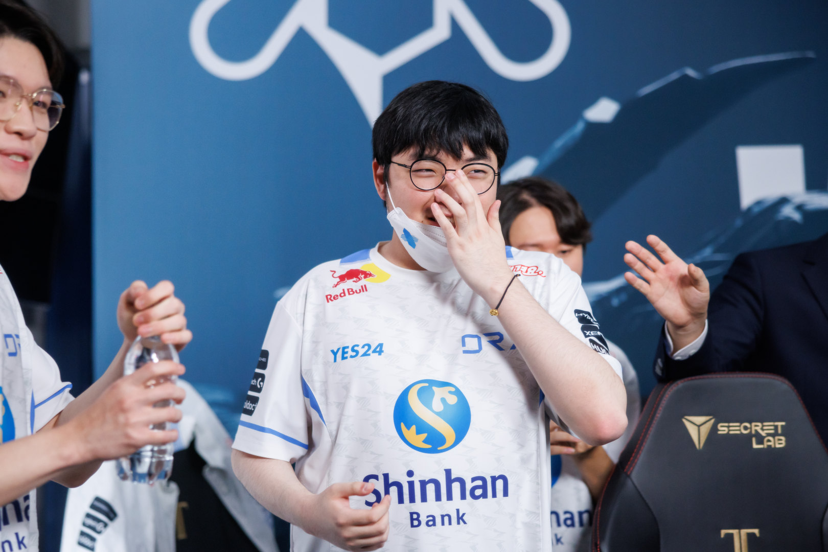 天价组合！前JAG监督爆料：Viper+BeryL打包要50亿韩元-直播吧